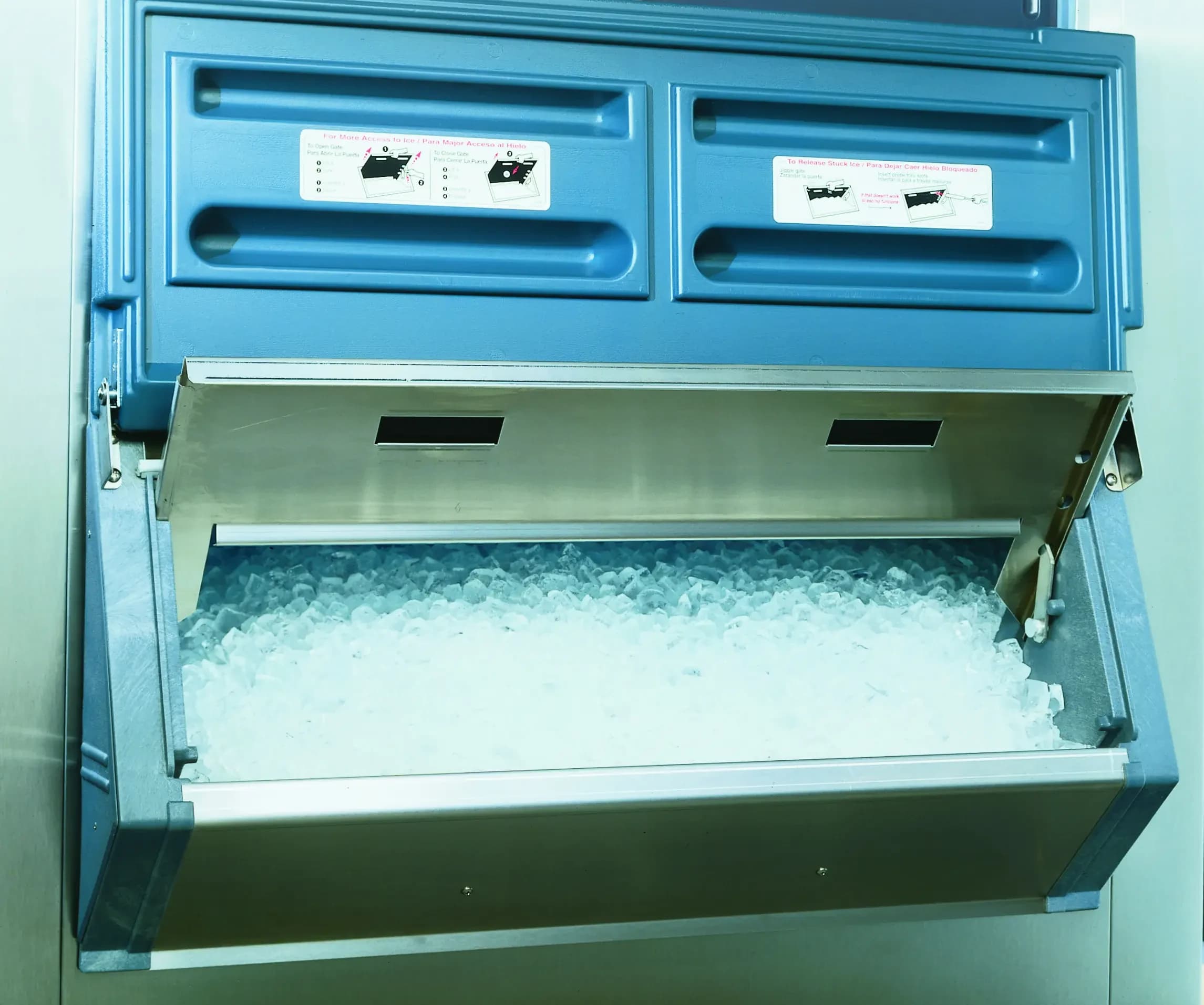 Icetro IB-SG1010S-48 Ice Storage Bin 1000 Pound Capacity Polyethylene Interior — view 3