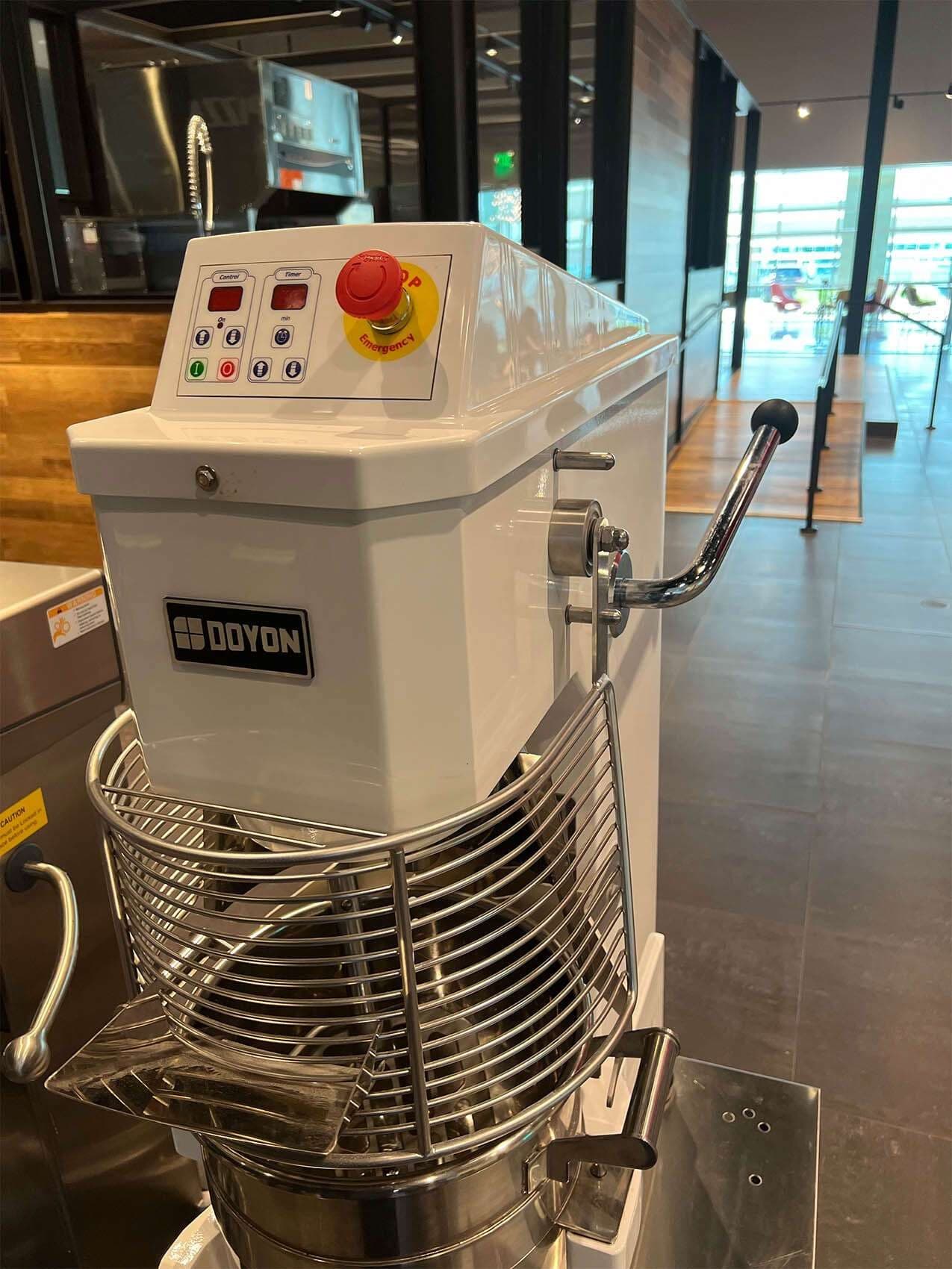 Doyon BTF010 Planetary Mixer — view 7