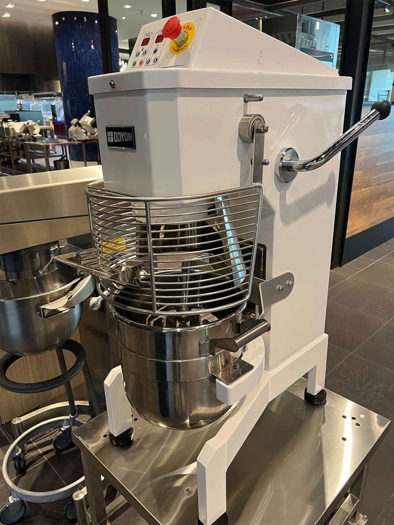 Doyon BTF010 Planetary Mixer — view 8