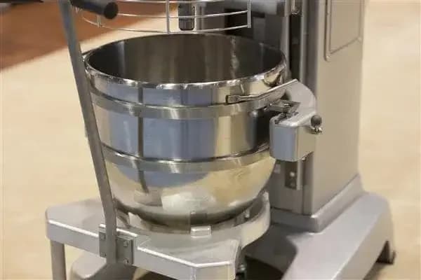 Hobart HL662-1STD 200-240/50/60/3/1 Mixer; with bowl — view 10